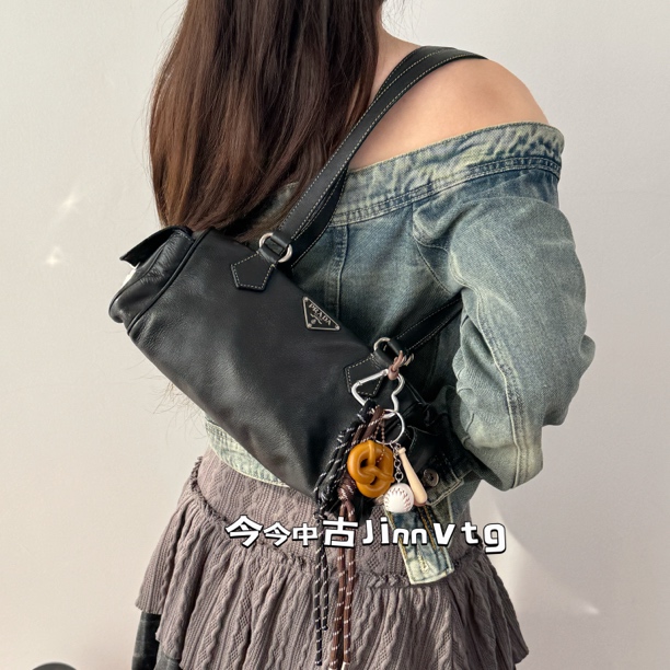 95新 Prada/普拉达 黑银三角标全皮稀有保龄球双兜单肩包