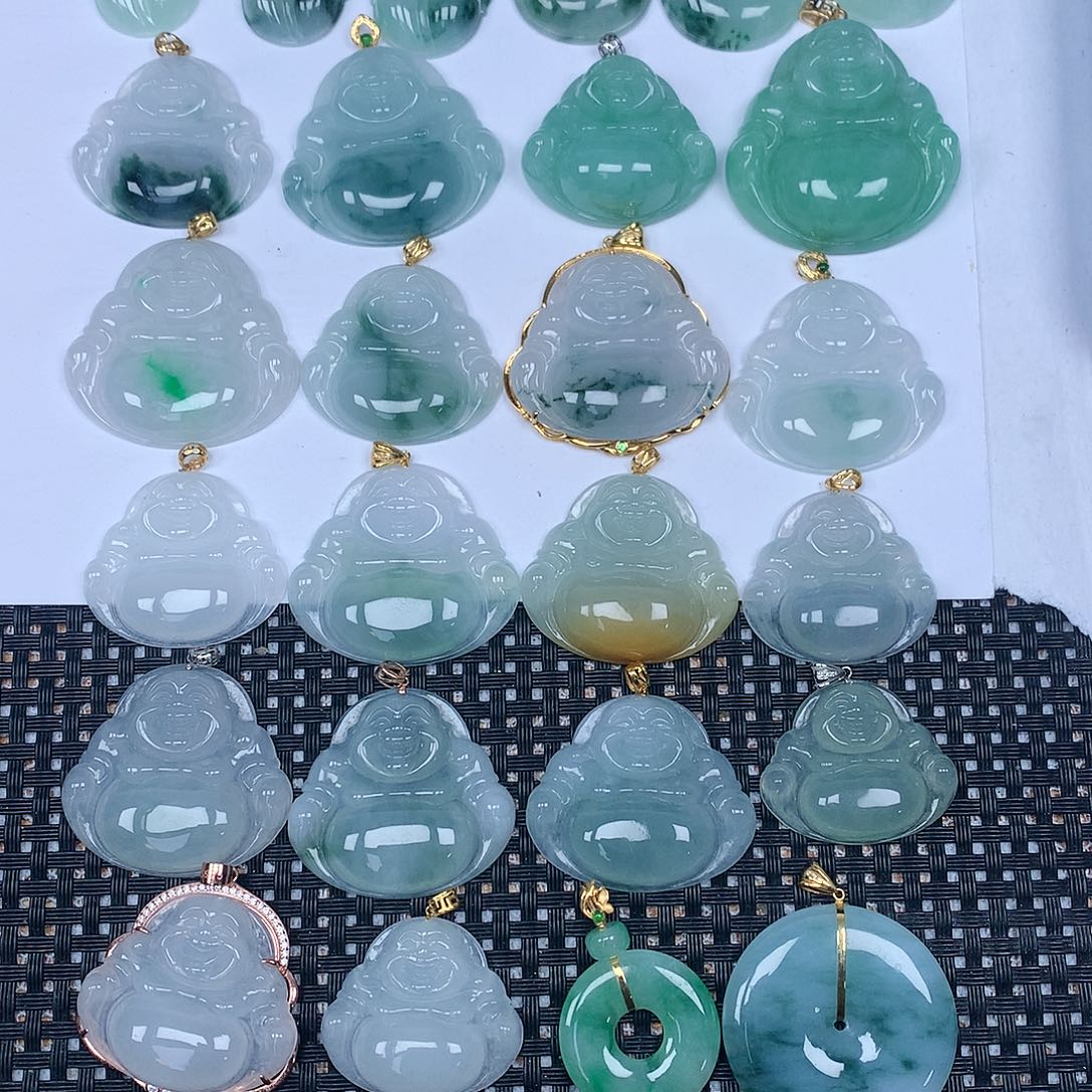 翡翠颈饰未镶嵌我