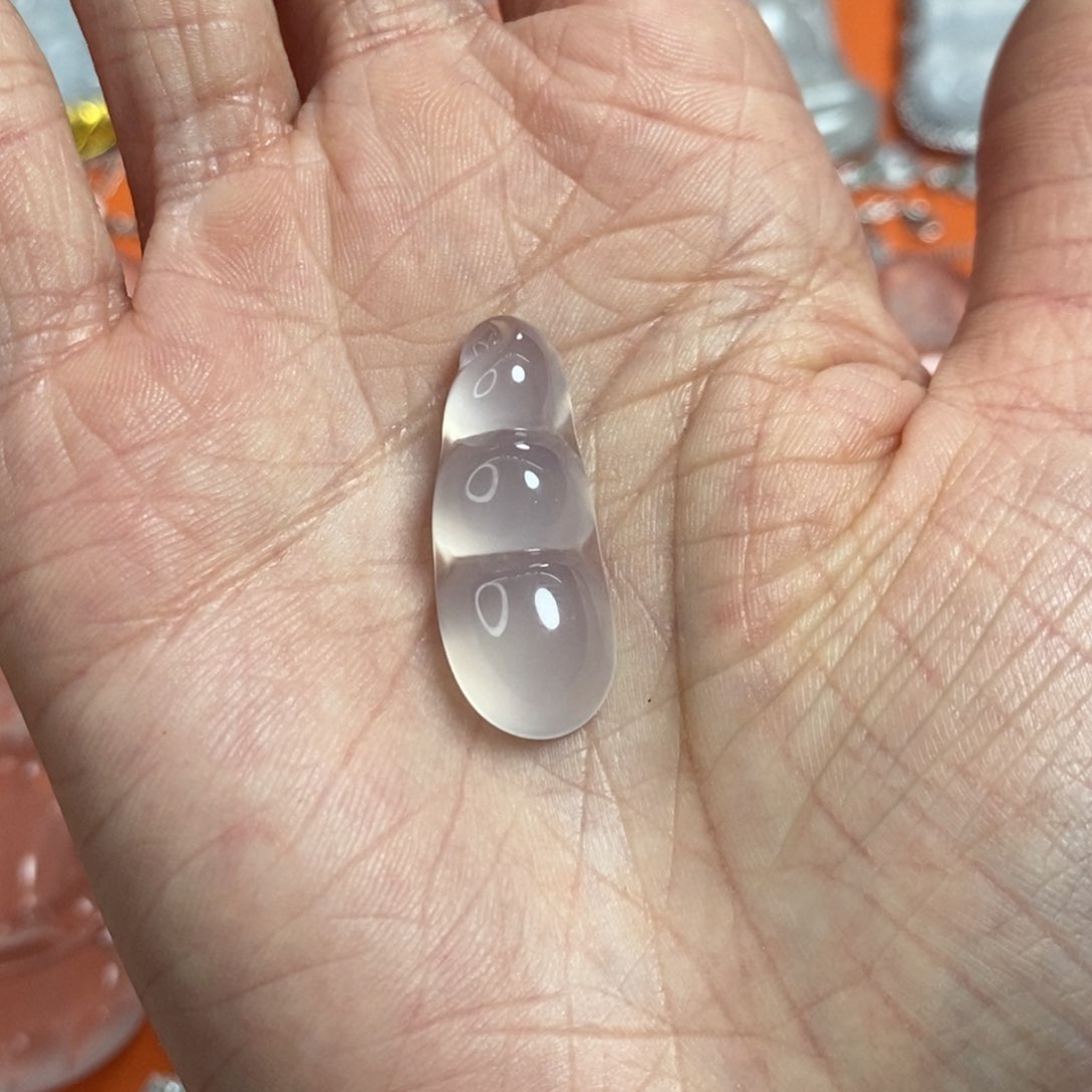 石英质玉颈饰未镶嵌妞*