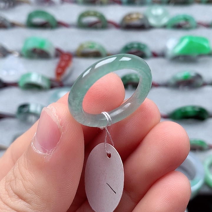 翡翠戒指未镶嵌17-18号