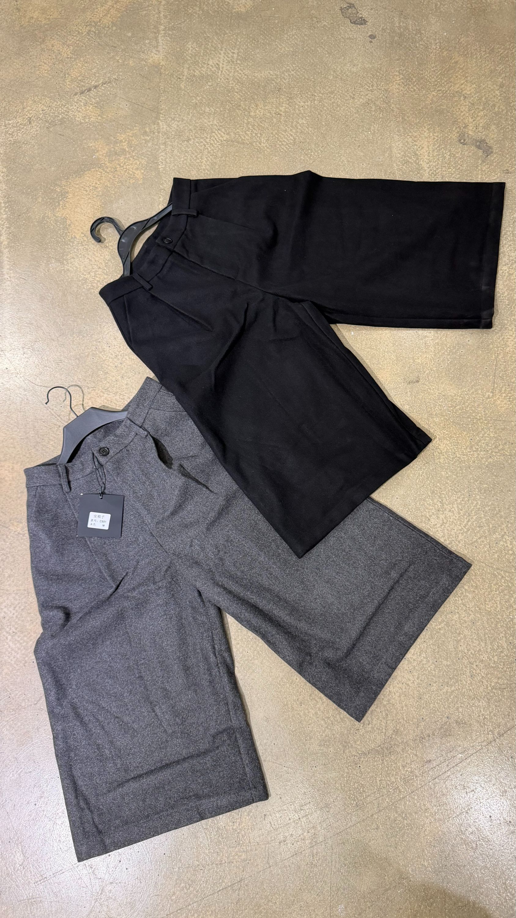 鑫燃KIKI   时尚休闲毛呢七分裤   C851  AN