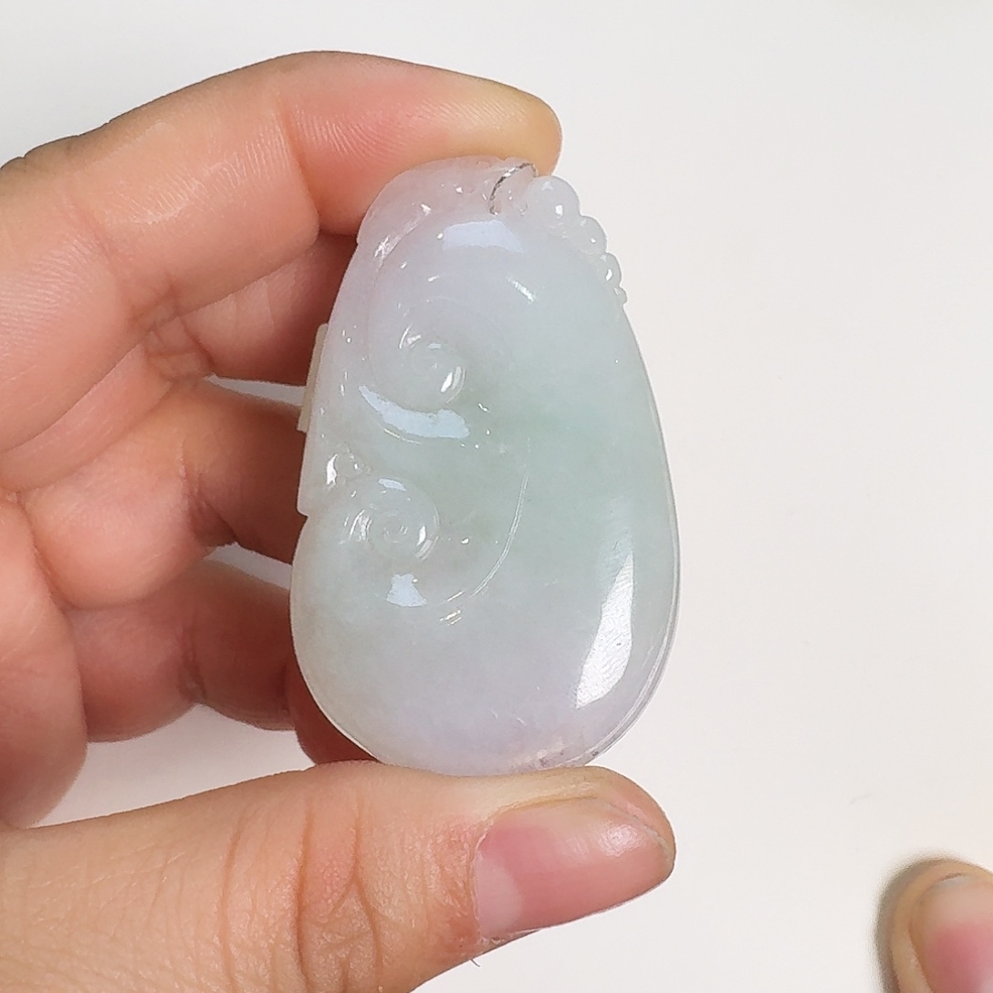 翡翠颈饰未镶嵌如意