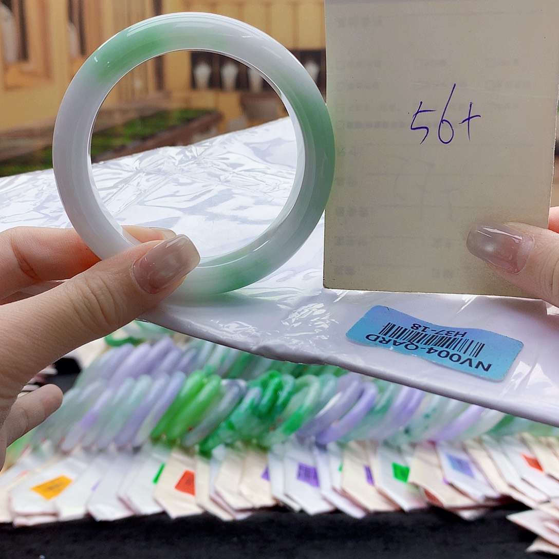 翡翠手镯未镶嵌hh