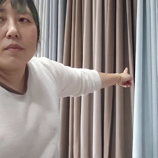 棉窗帘双面对开4m，颜色随机。拼接款