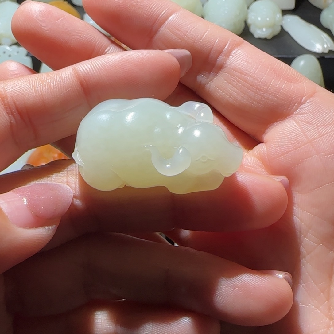 依***匯和田玉未镶嵌颈饰