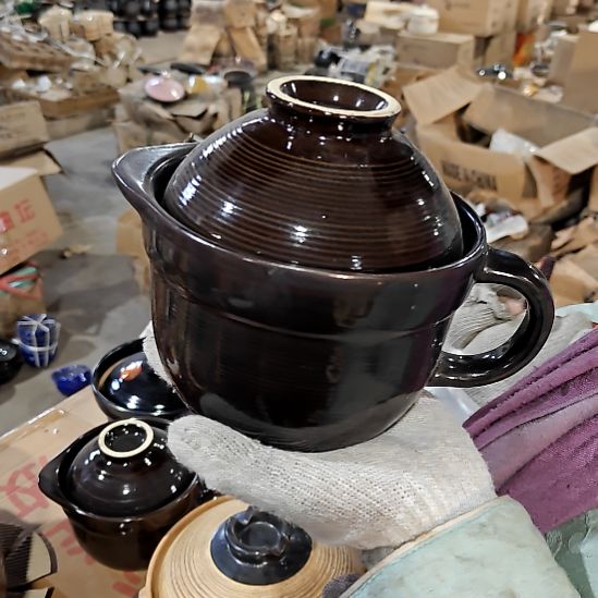 绿泥盘子碗茶壶啥都有