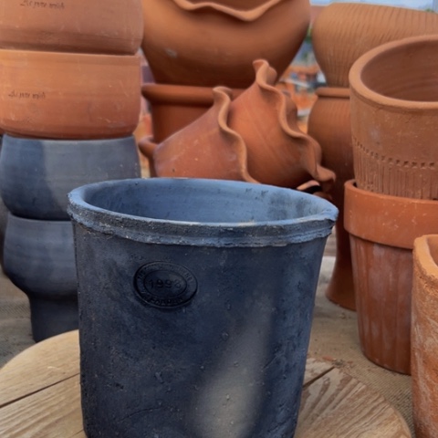 口17高17黑色瓦罐高直筒微瑕