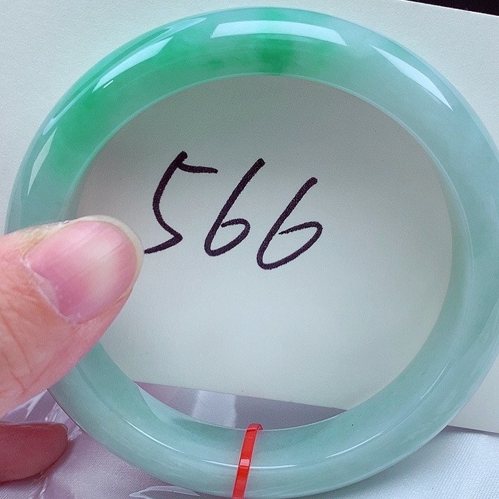 翡翠未镶嵌手镯翡翠