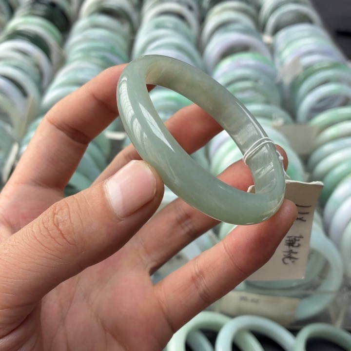 翡翠未镶嵌手镯翡翠手镯