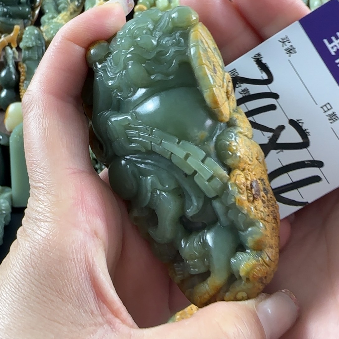 星***提岫岩河磨玉（透闪石质玉）未镶嵌把件