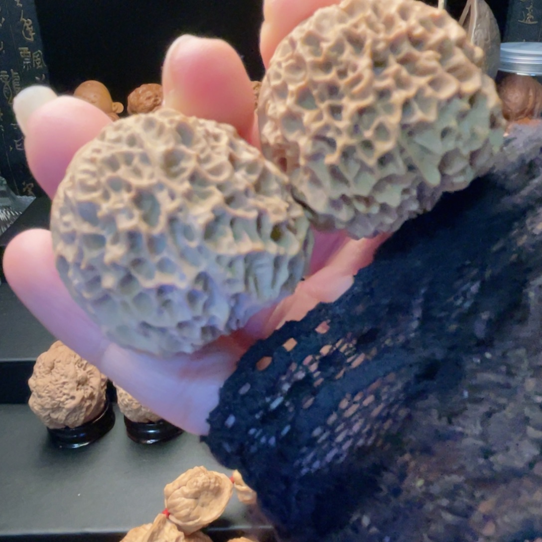 吊坠文玩核桃臻龙球…………………………，