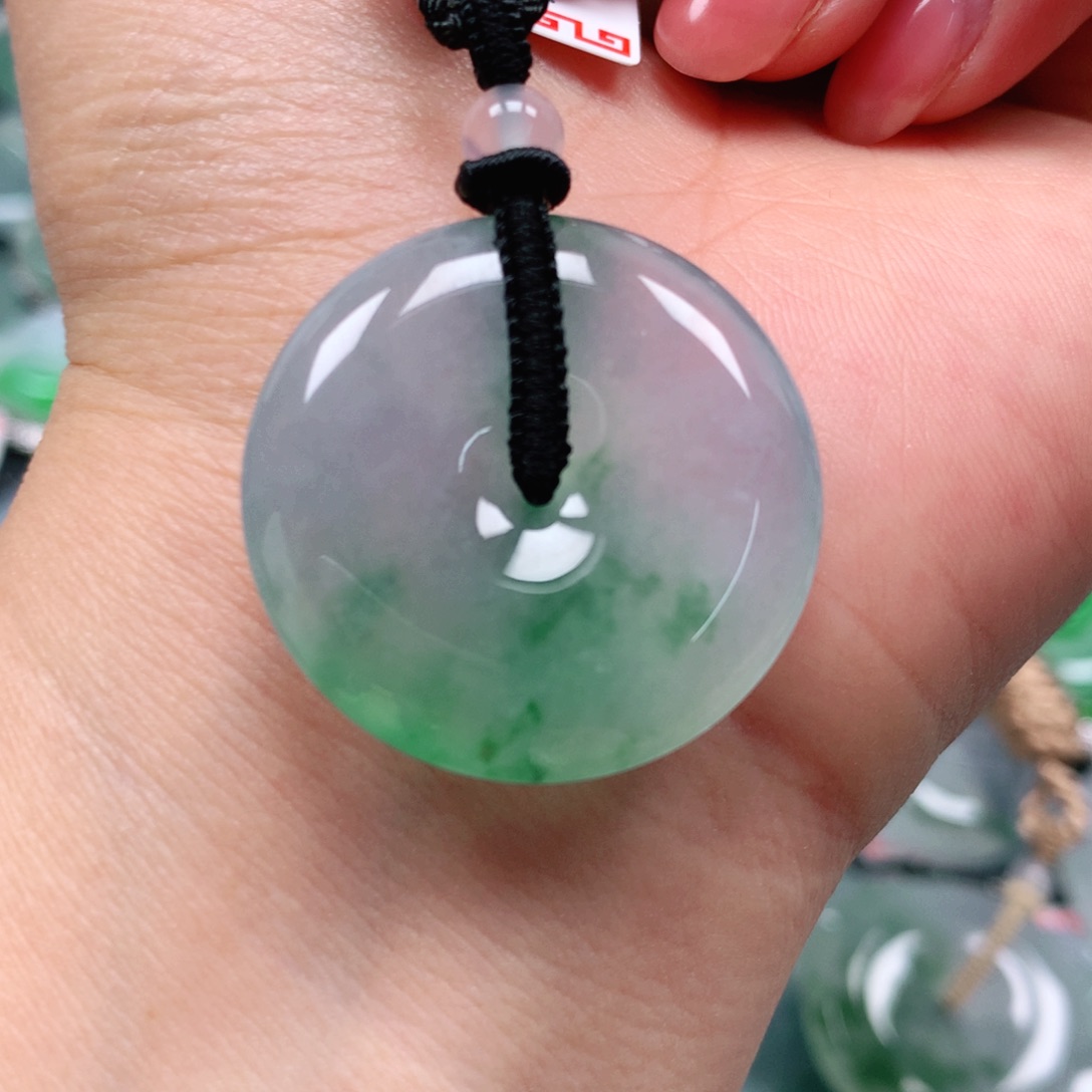 翡翠颈饰未镶嵌天然翡翠