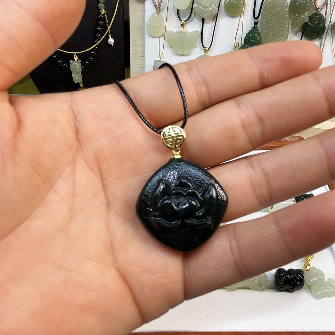 和田玉未镶嵌手机链