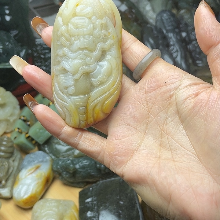 明***山和田玉未镶嵌挂件