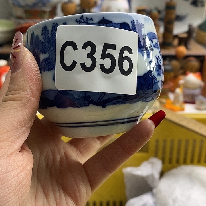 紫砂茶杯亿*鑫我的手也被他捏得紧巴鼓