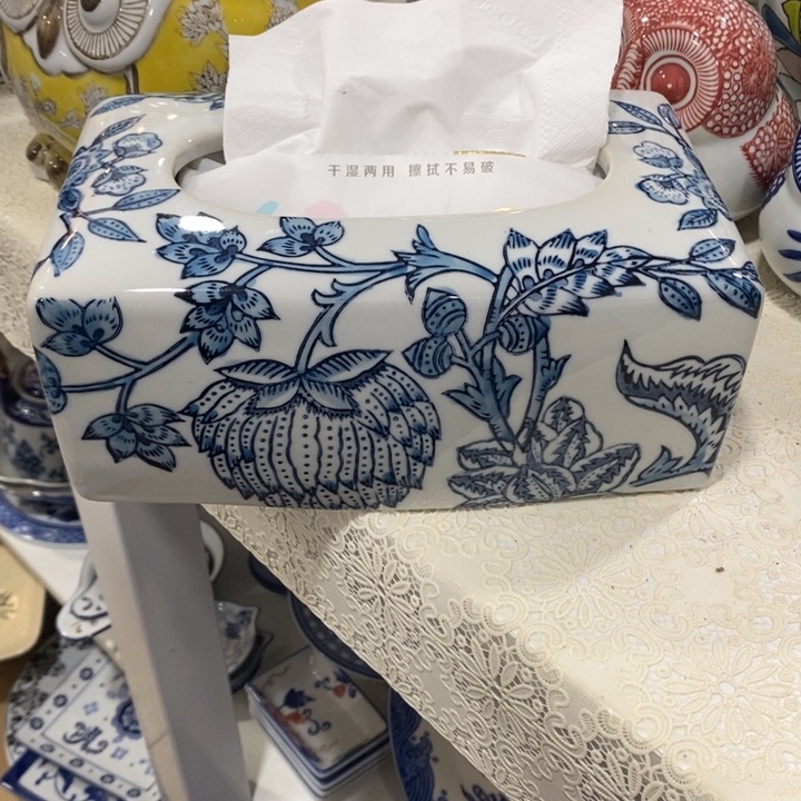 【闪购商品】摆件青花瓷纸巾盒摆件。。。。
