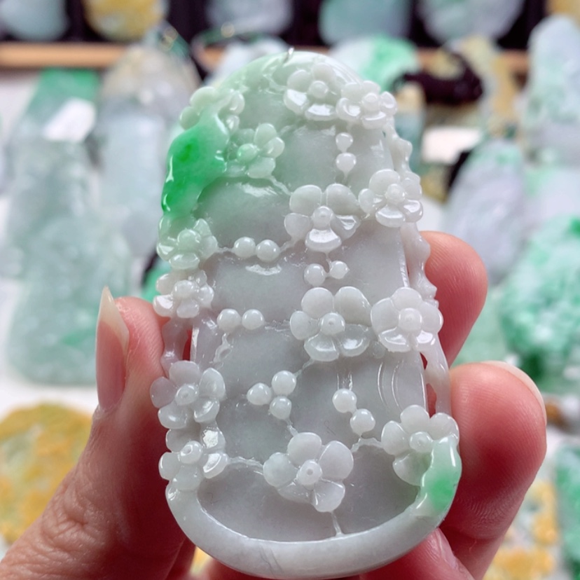 【闪购商品】翡翠吊坠(不含链)未镶嵌