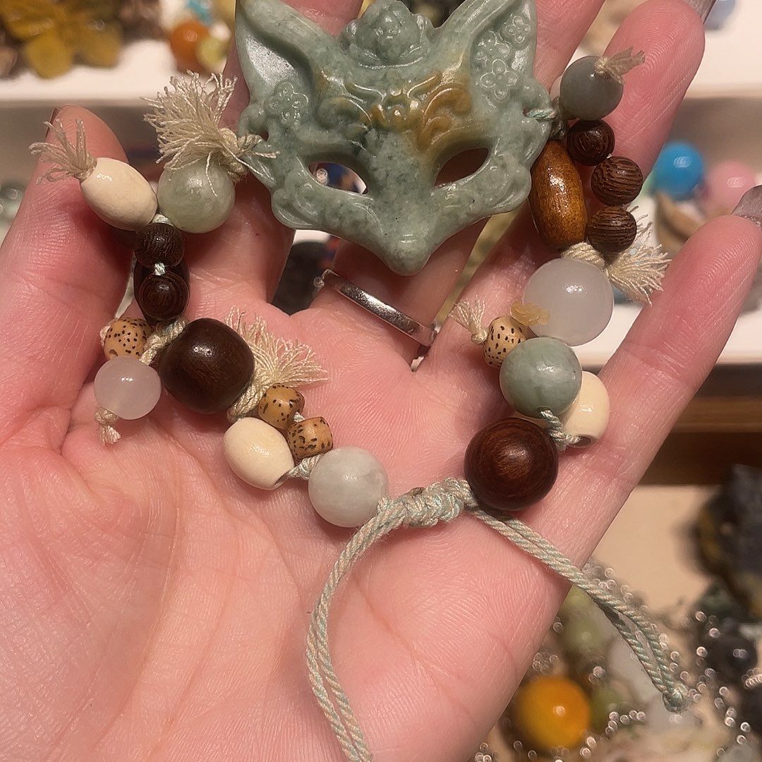 蛇纹石玉合金颈饰