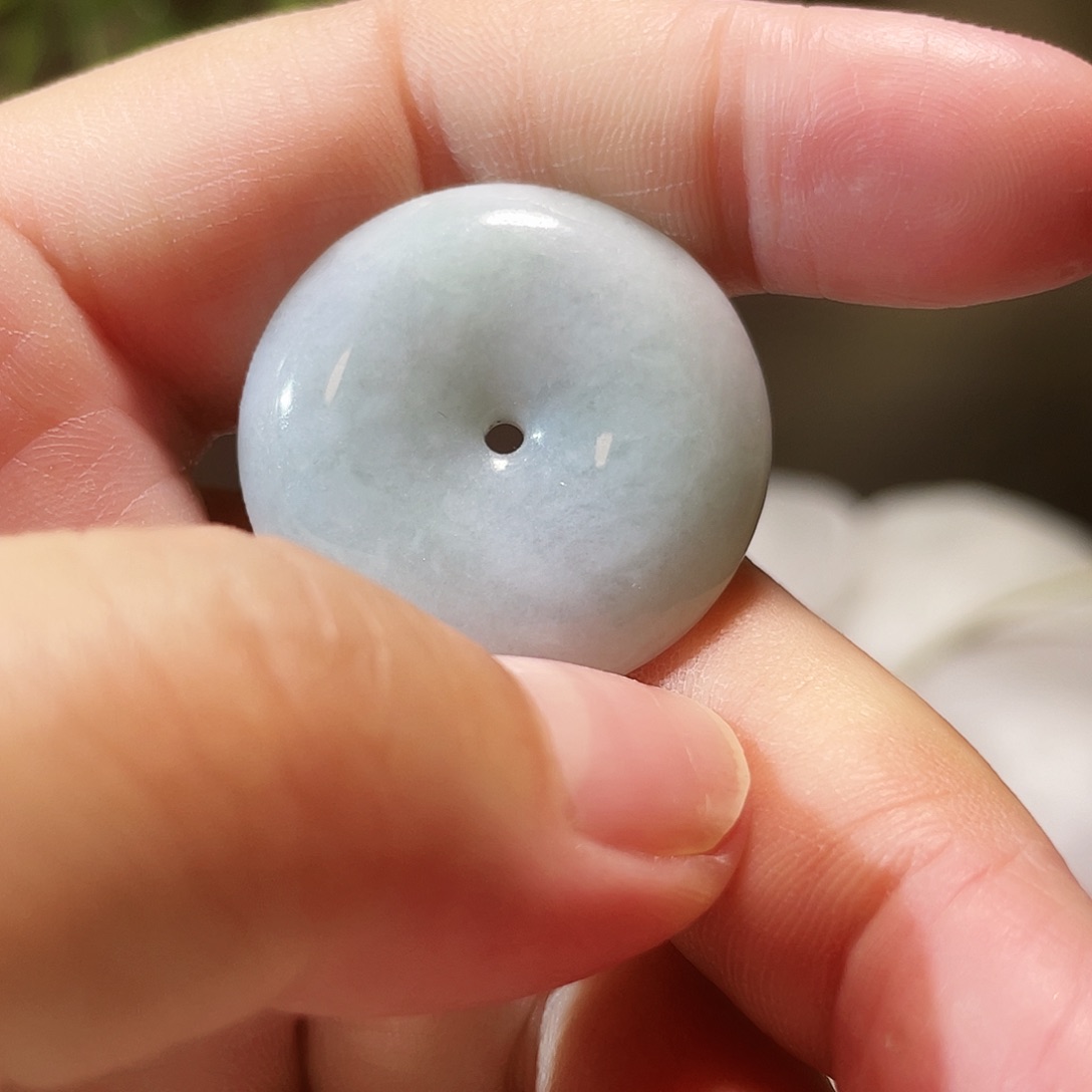 翡翠未镶嵌把件吊坠