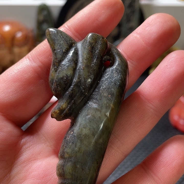 蛇纹石玉未镶嵌挂件