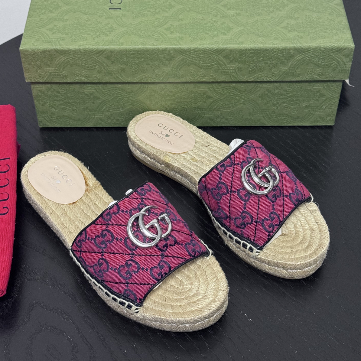 未使用 GUCCI/古驰 Gucci情人节限定款拖鞋 