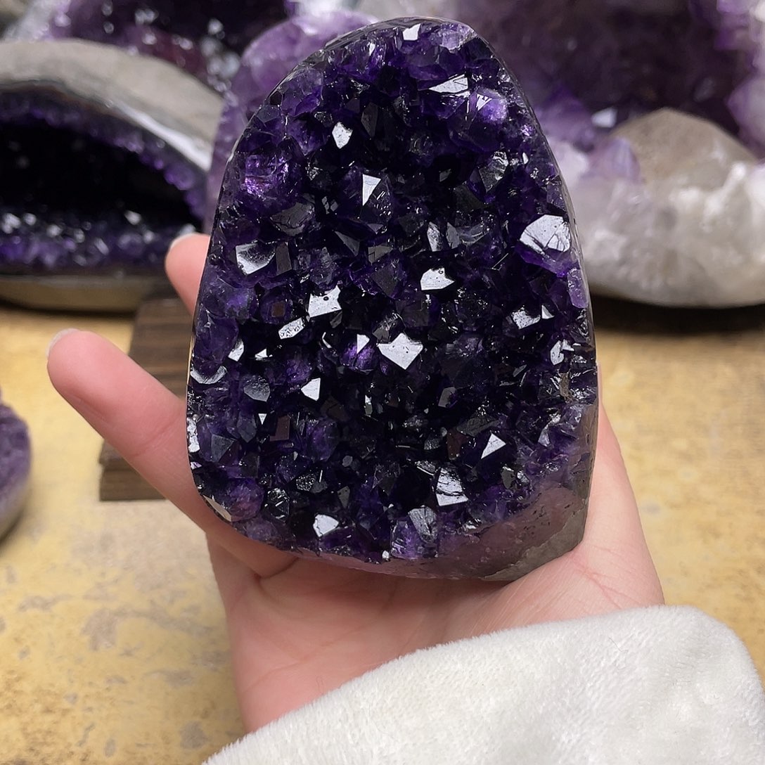 未镶嵌紫晶大型摆件（非配饰）