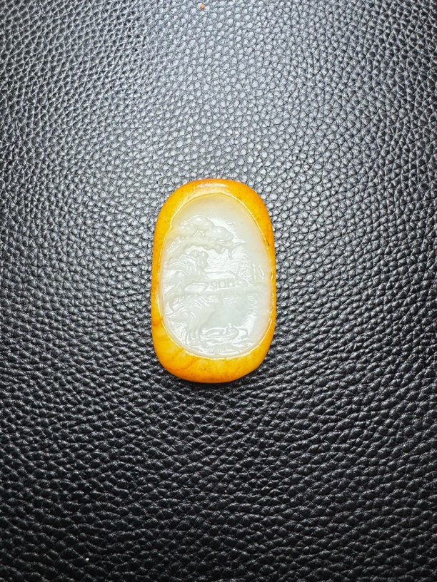 新疆和田玉金包玉山水吊坠