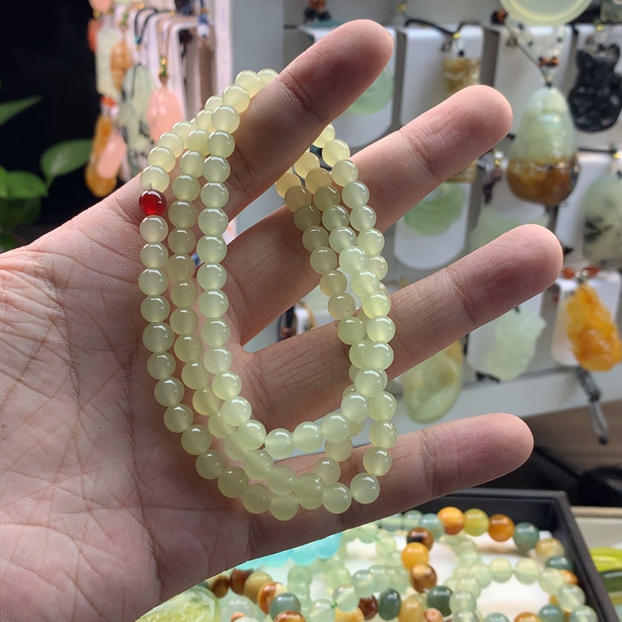 【闪购商品】蛇纹石玉颈饰未镶嵌