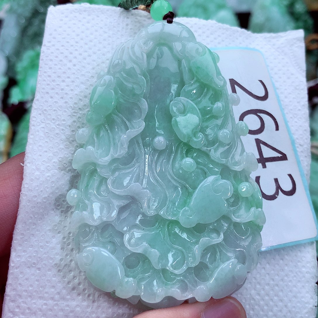 吊坠(不含链)未镶嵌翡翠