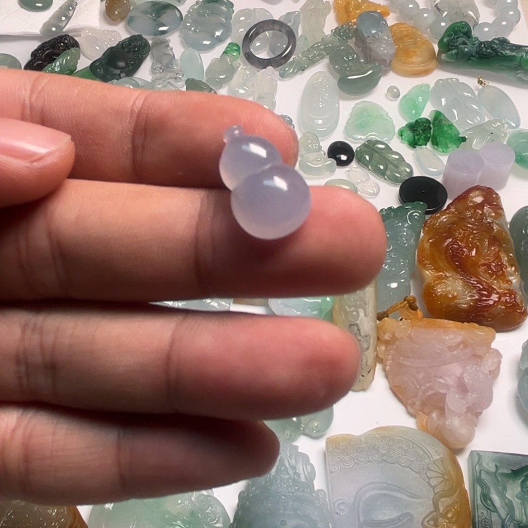 桃***桃翡翠未镶嵌颈饰天然翡翠