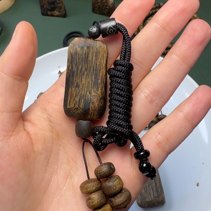 沉香手把件蒂****具海南白棋树心油老料6.7克