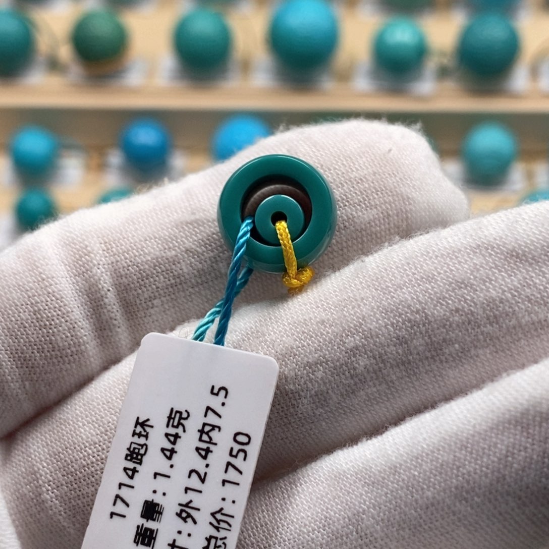 绿松石未镶嵌精品高瓷绿松石哦