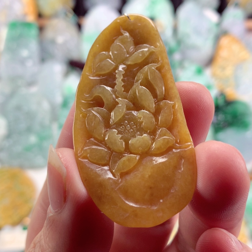 【闪购商品】翡翠吊坠(不含链)未镶嵌