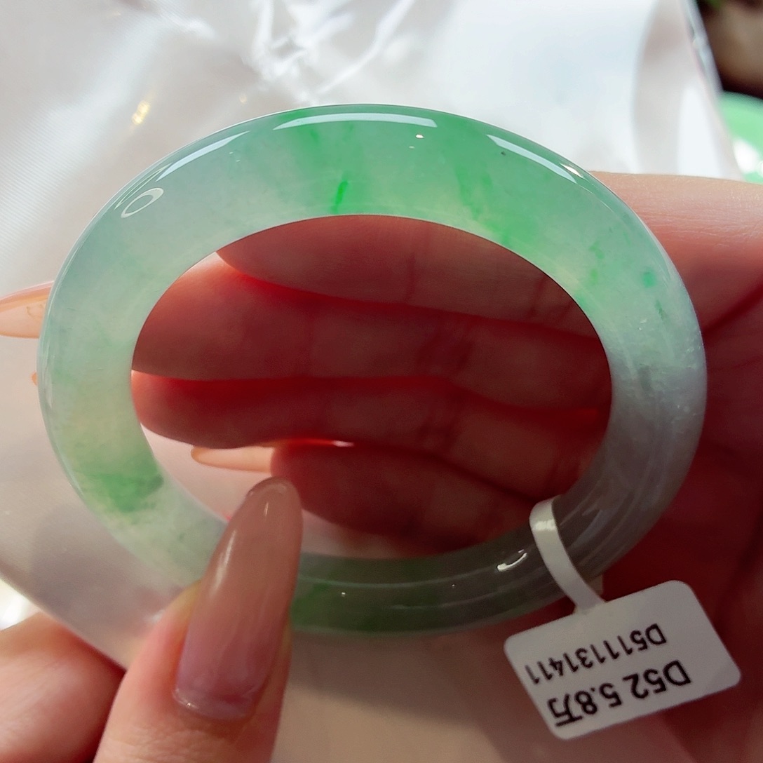 翡翠未镶嵌手镯（圆镯）22（22号）