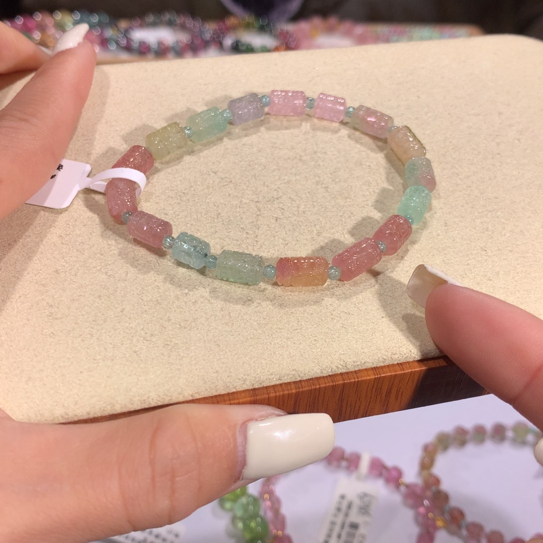 碧玺多样性发货一件未镶嵌