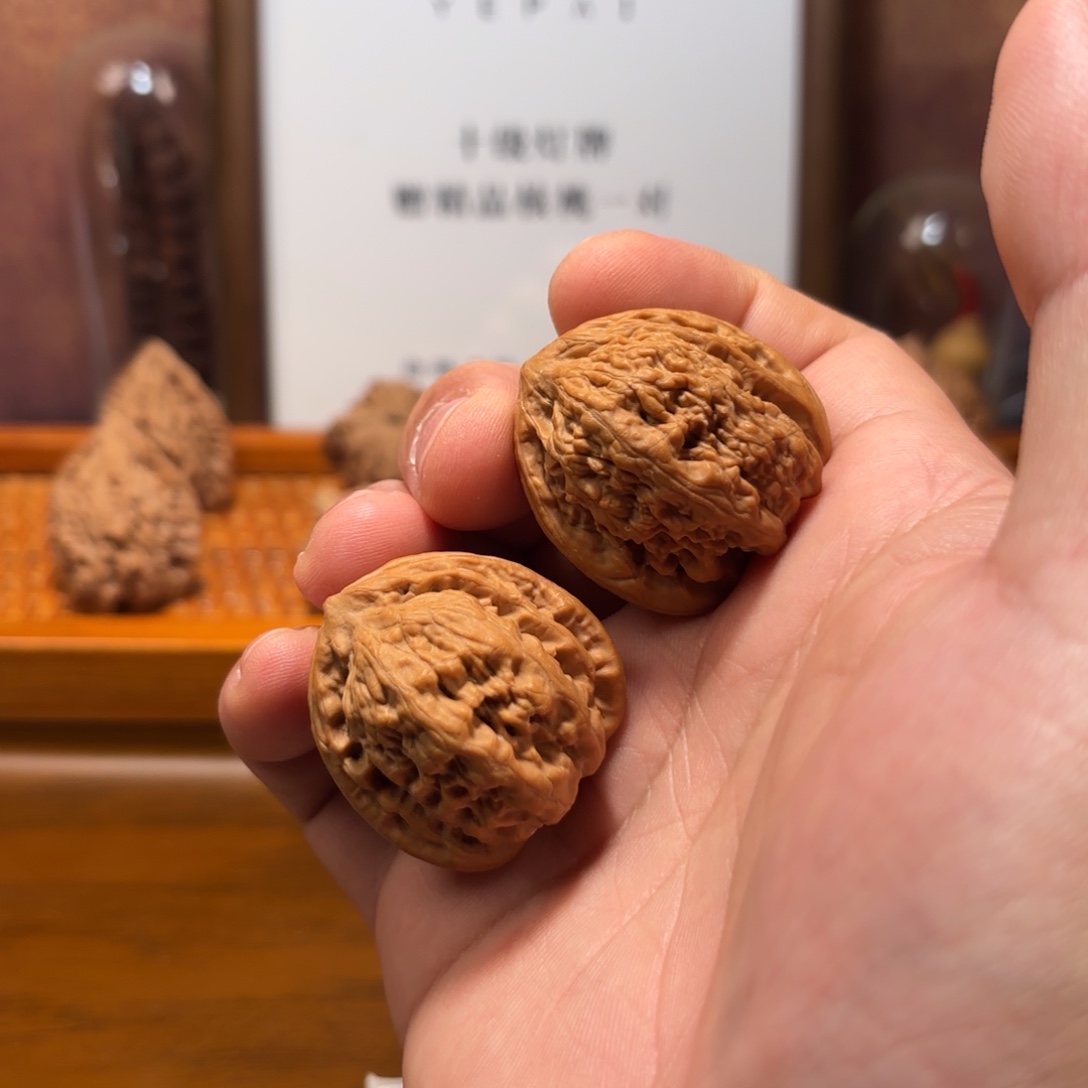 文玩核桃吊坠蚂蚁沟Q5854