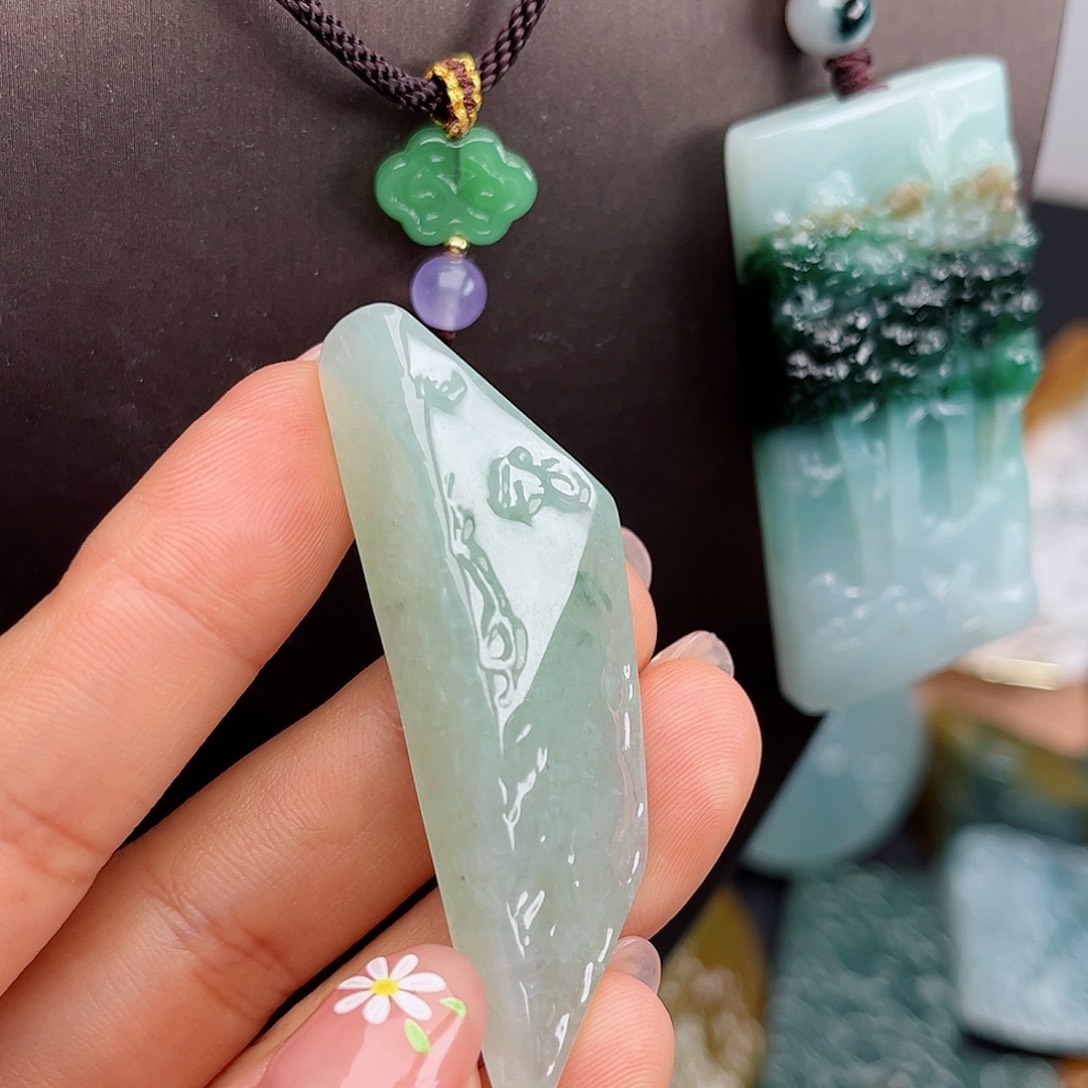 翡翠颈饰未镶嵌挂件