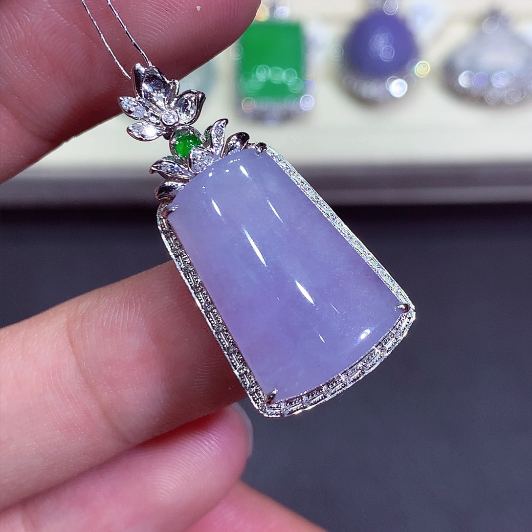 翡翠吊坠(不含链)18K金镶嵌