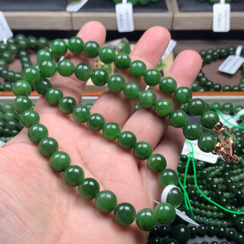 【闪购商品】和田玉（碧玉）颈饰未镶嵌10mm辣绿
