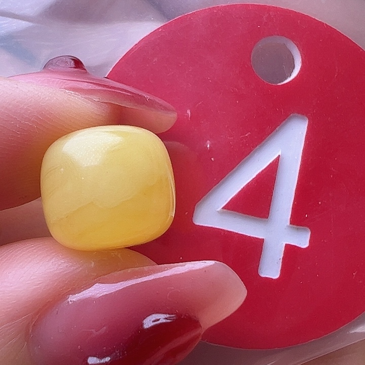 蜜蜡裸石未镶嵌10.8mm 老型