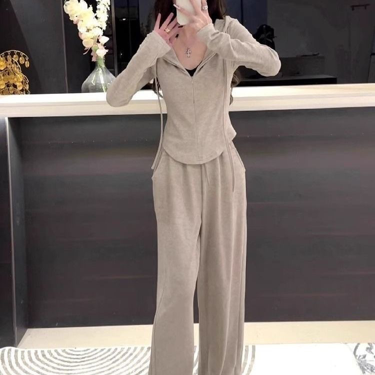 春秋两件套时尚气质显瘦套装连帽百搭洋气长袖秋装阔腿裤休闲运动