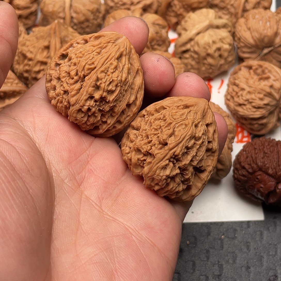 文玩核桃吊坠马*轩南疆