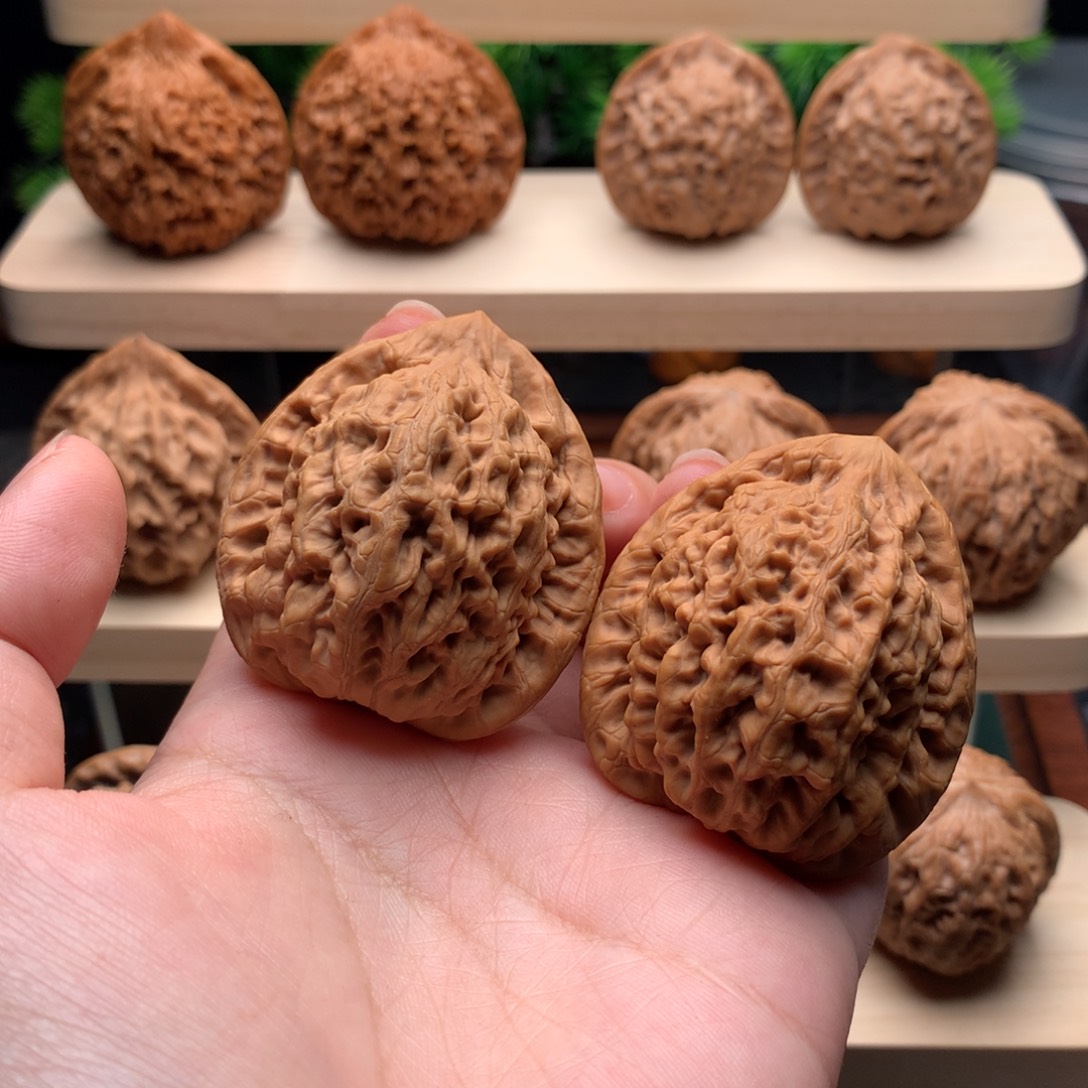 文玩核桃吊坠金公子