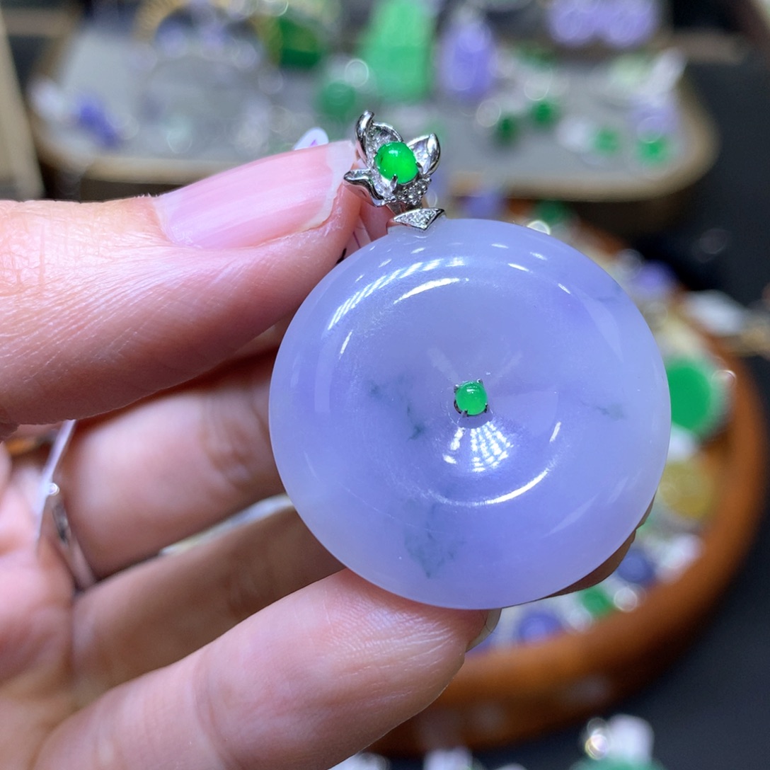 【闪购商品】翡翠颈饰18K金镶嵌翡翠吊坠项链