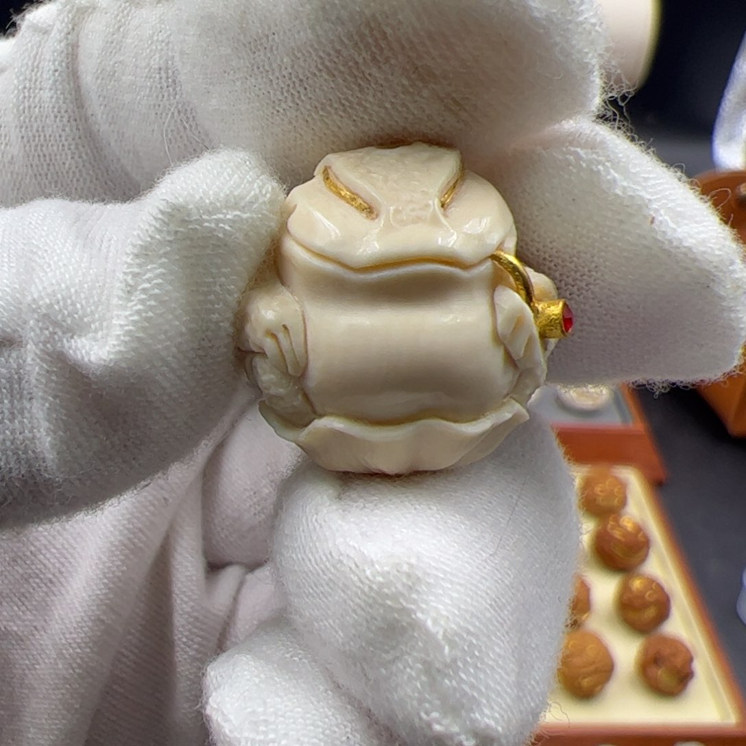 猴头核桃吊坠一***孩金蟾