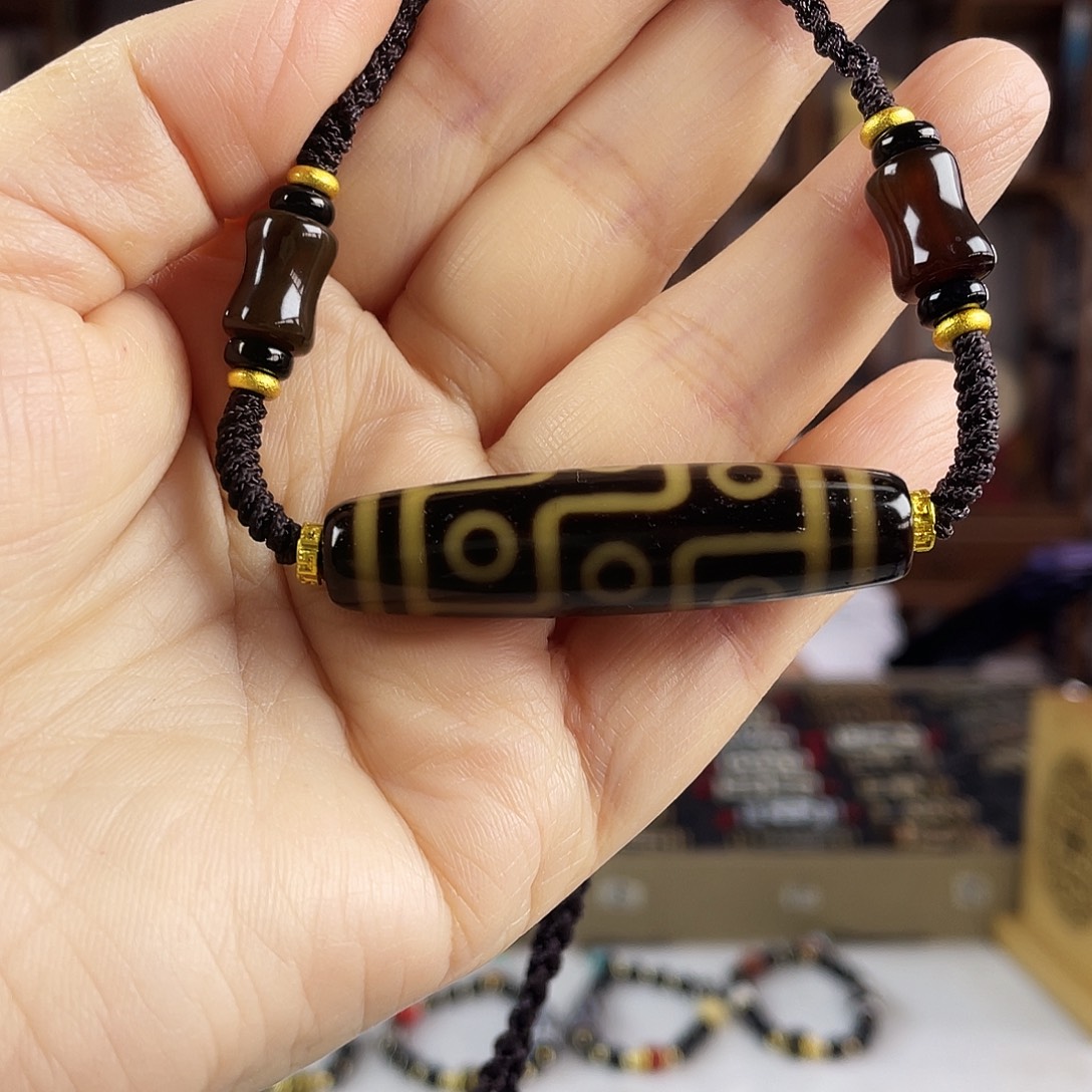 玛瑙/玉髓合金颈饰黑金