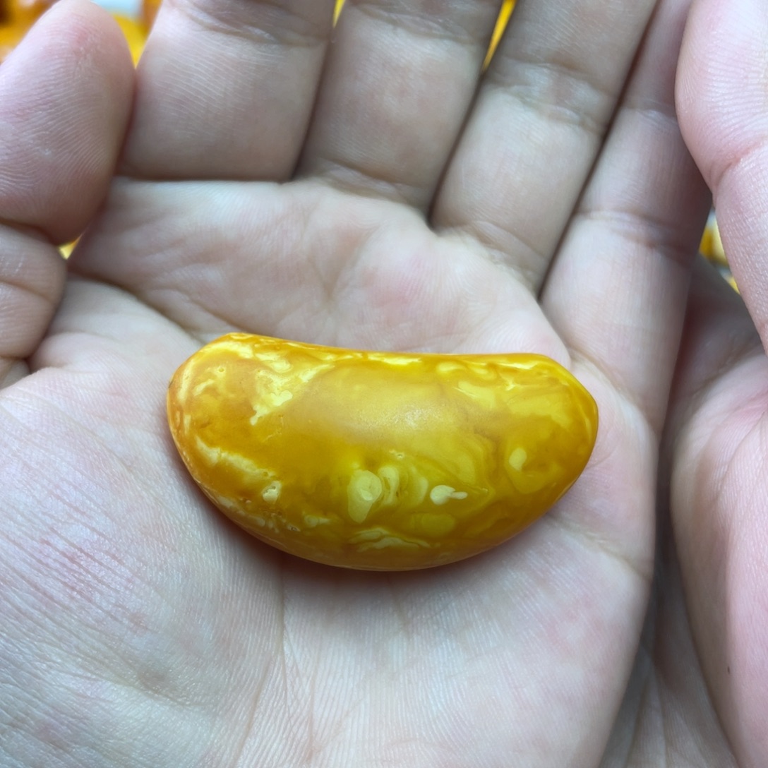 琥珀未镶嵌吊坠(不含链)