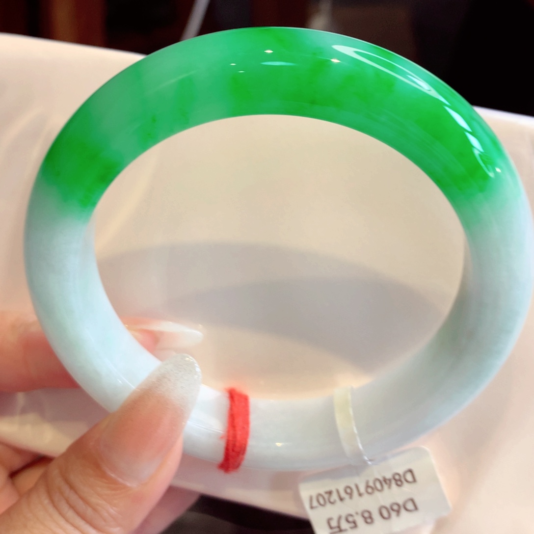 未镶嵌手镯翡翠59.8圈辣阳绿白底青（11号）