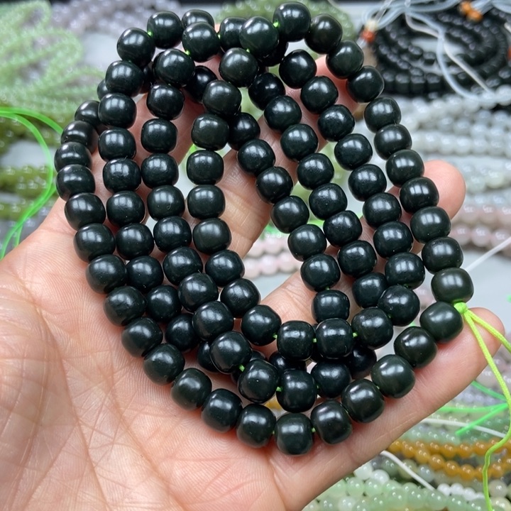 和田玉颈饰未镶嵌8