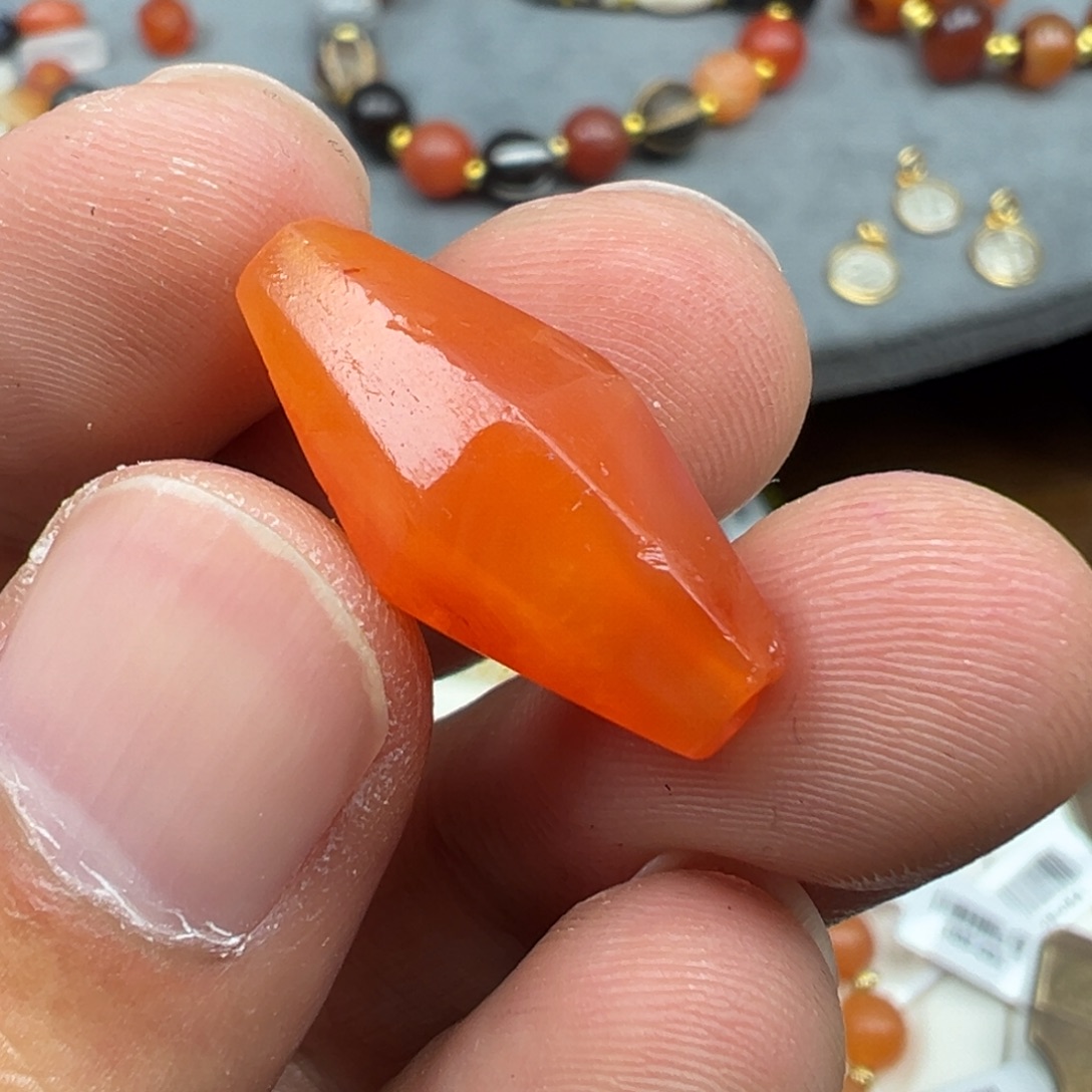 玛瑙/玉髓未镶嵌珠宝半成品x63   22.8×12